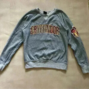 Authentic Universal Studios Harry Potter Gryffindor House sweatshirt Crewneck